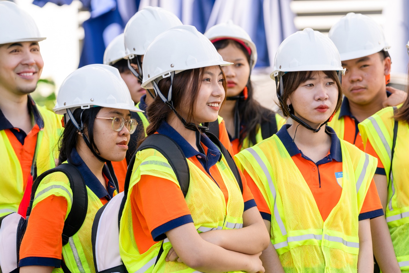 Sinh vi&ecirc;n Logistics HUTECH &ldquo;bắt mạch&rdquo; chuỗi cung ứng bằng tư duy thực chiến - Ảnh 2.