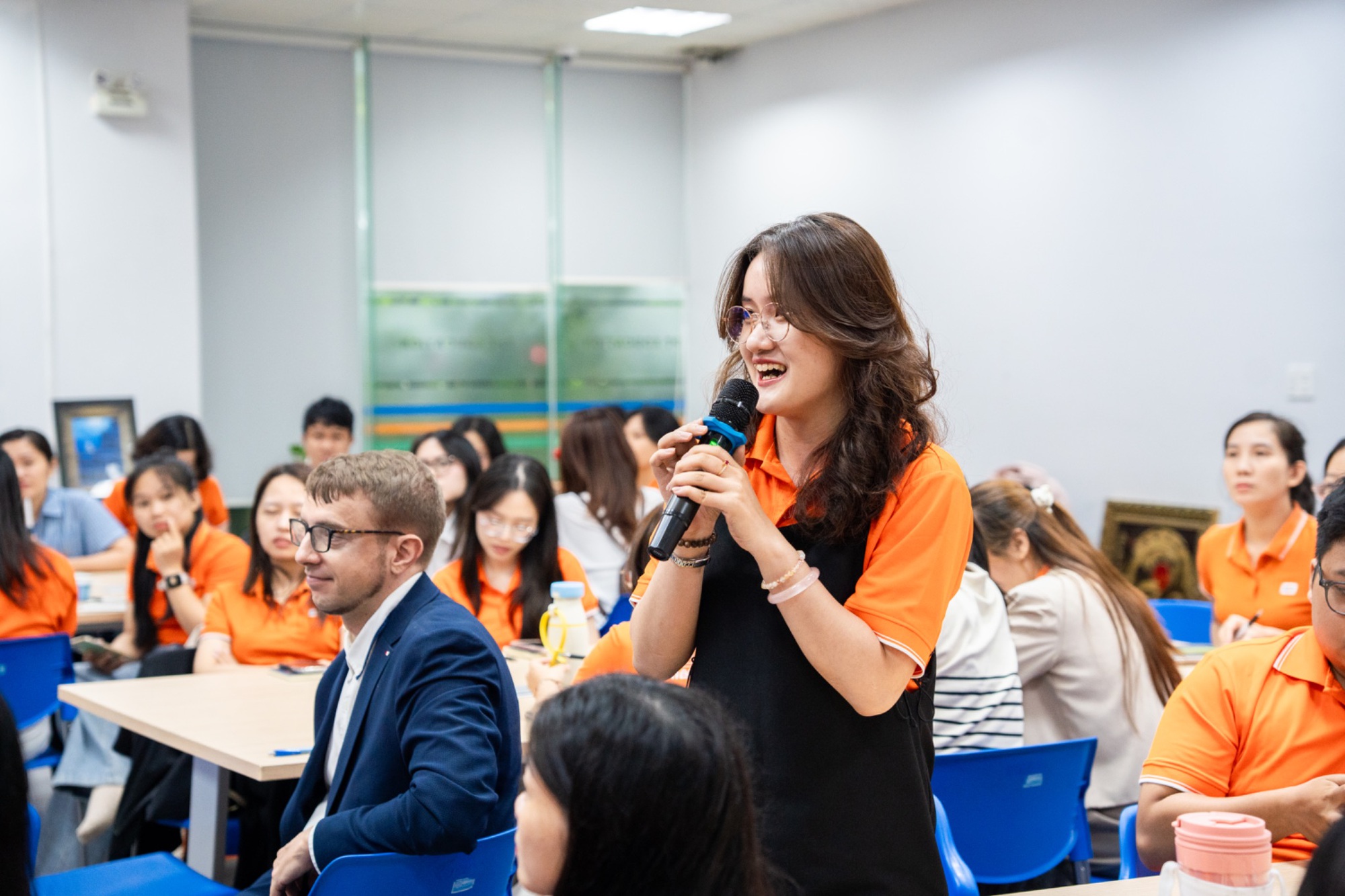 Flex cực mạnh: FPT Schools trở thành hệ thống trường phổ thông duy nhất tại châu Á đạt chứng nhận Oxford Quality Gold! - Ảnh 4. Flex cực mạnh: FPT Schools trở thành hệ thống trường phổ thông duy nhất tại châu Á đạt chứng nhận Oxford Quality Gold! - Ảnh 4.