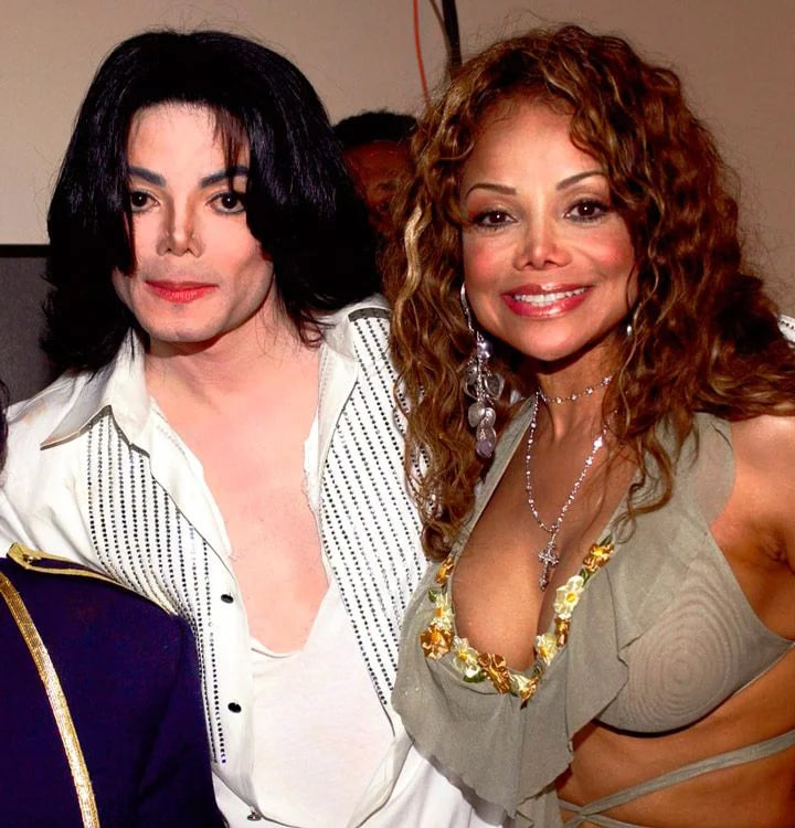 Mối quan hệ giữa Sơn T&ugrave;ng với chị g&aacute;i Michael Jackson v&agrave; nam rapper nước Mỹ- Ảnh 3.