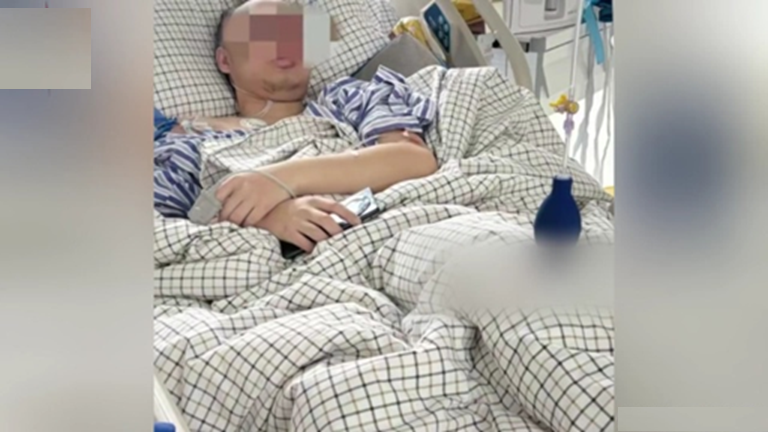 Ăn ki&ecirc;ng theo c&aacute;ch "chưa ai từng l&agrave;m", người phụ nữ giảm 14kg chỉ trong 1 năm nhưng thị lực c&ograve;n 0.03, gần như m&ugrave; l&ograve;a- Ảnh 2.