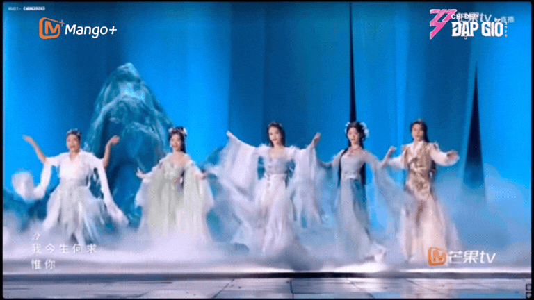 Kh&ocirc;ng ai tranh được ng&ocirc;i vị của mỹ nh&acirc;n h&aacute;t dở nhất showbiz- Ảnh 2.