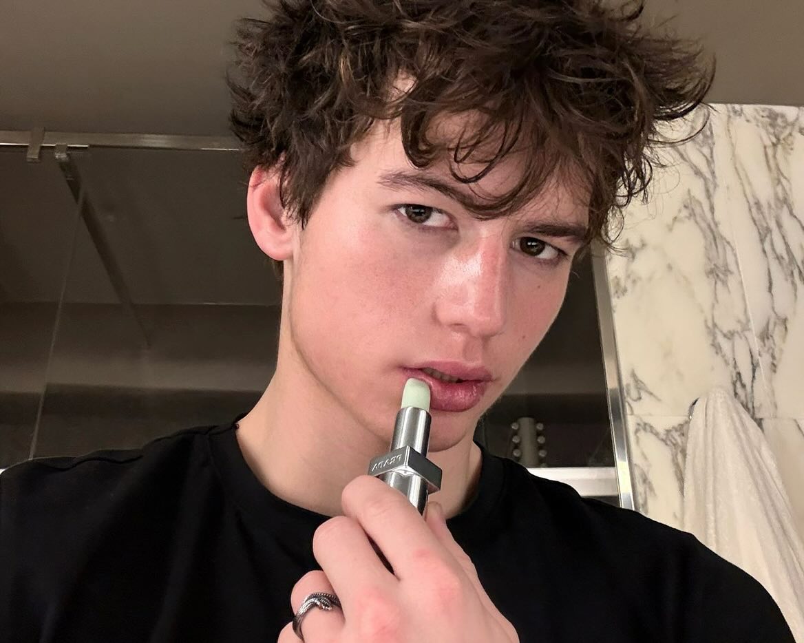 Ch&acirc;n dung "hồng h&agrave;i nhi" gốc Việt vừa được Instagram giới thiệu với 685 triệu người: IT-Boy "thao t&uacute;ng" truyền th&ocirc;ng quốc tế ở tuổi 20- Ảnh 15.