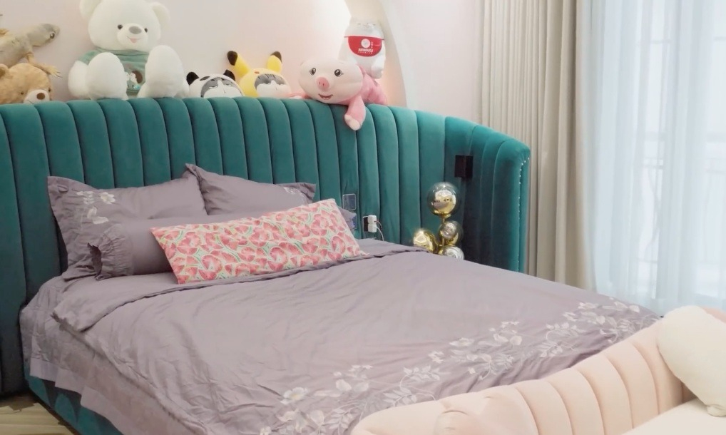 Cặp đ&ocirc;i showbiz ở biệt thự 300 tỷ: View đắc địa nh&igrave;n thẳng s&ocirc;ng, c&oacute; hồ bơi ri&ecirc;ng, g&oacute;c n&agrave;o cũng đẹp như resort- Ảnh 11.