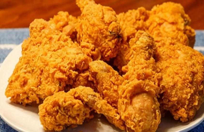 Con trai 16 tuổi ăn một l&uacute;c hết 8 đ&ugrave;i g&agrave; nướng, mẹ xem kết quả kh&aacute;m th&igrave; "sốc nặng" - Ảnh 1.