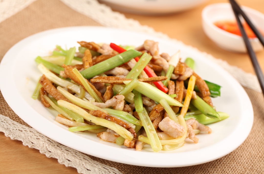 4 m&oacute;n rau n&agrave;y l&agrave; lựa chọn h&agrave;ng đầu để ăn trong m&ugrave;a h&egrave;: Dễ nấu lại ngon miệng v&agrave; gi&uacute;p thanh nhiệt, tốt cho tỳ vị- Ảnh 11.