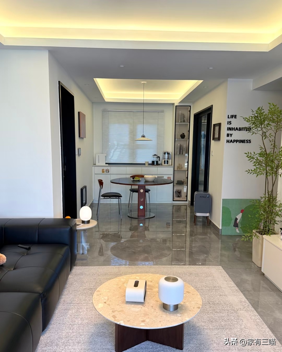 C&acirc;u chuyện cải tạo căn hộ 89m&sup2; với ng&acirc;n s&aacute;ch eo hẹp: Kh&ocirc;ng tiền, kh&ocirc;ng kinh nghiệm nhưng vẫn tạo n&ecirc;n vẻ ngo&agrave;i của một &ldquo;ng&ocirc;i nh&agrave; sang trọng&rdquo;- Ảnh 2.