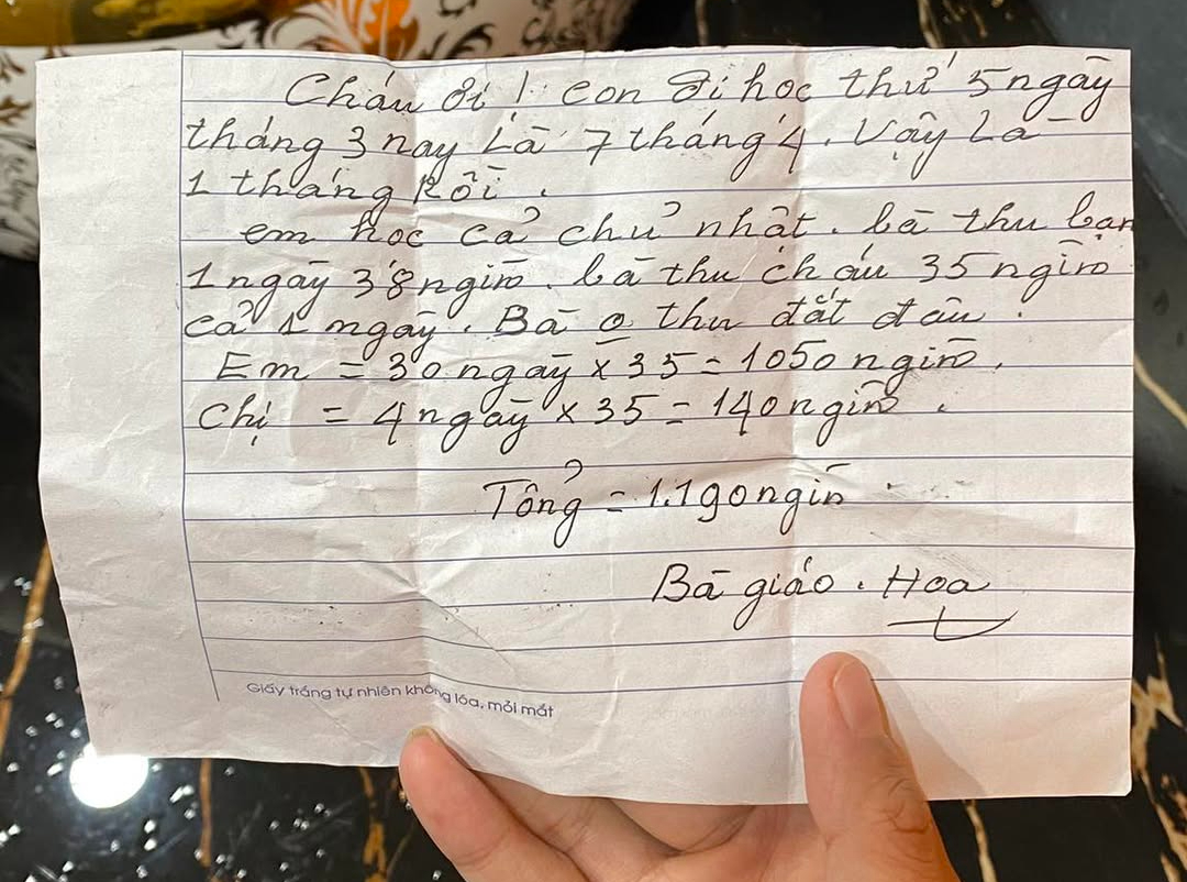 Bảng th&ocirc;ng b&aacute;o nộp học ph&iacute; nhận "ngh&igrave;n like" của b&agrave; gi&aacute;o gi&agrave;: Biết ơn v&igrave; đời c&ograve;n nhiều điều tử tế- Ảnh 1.