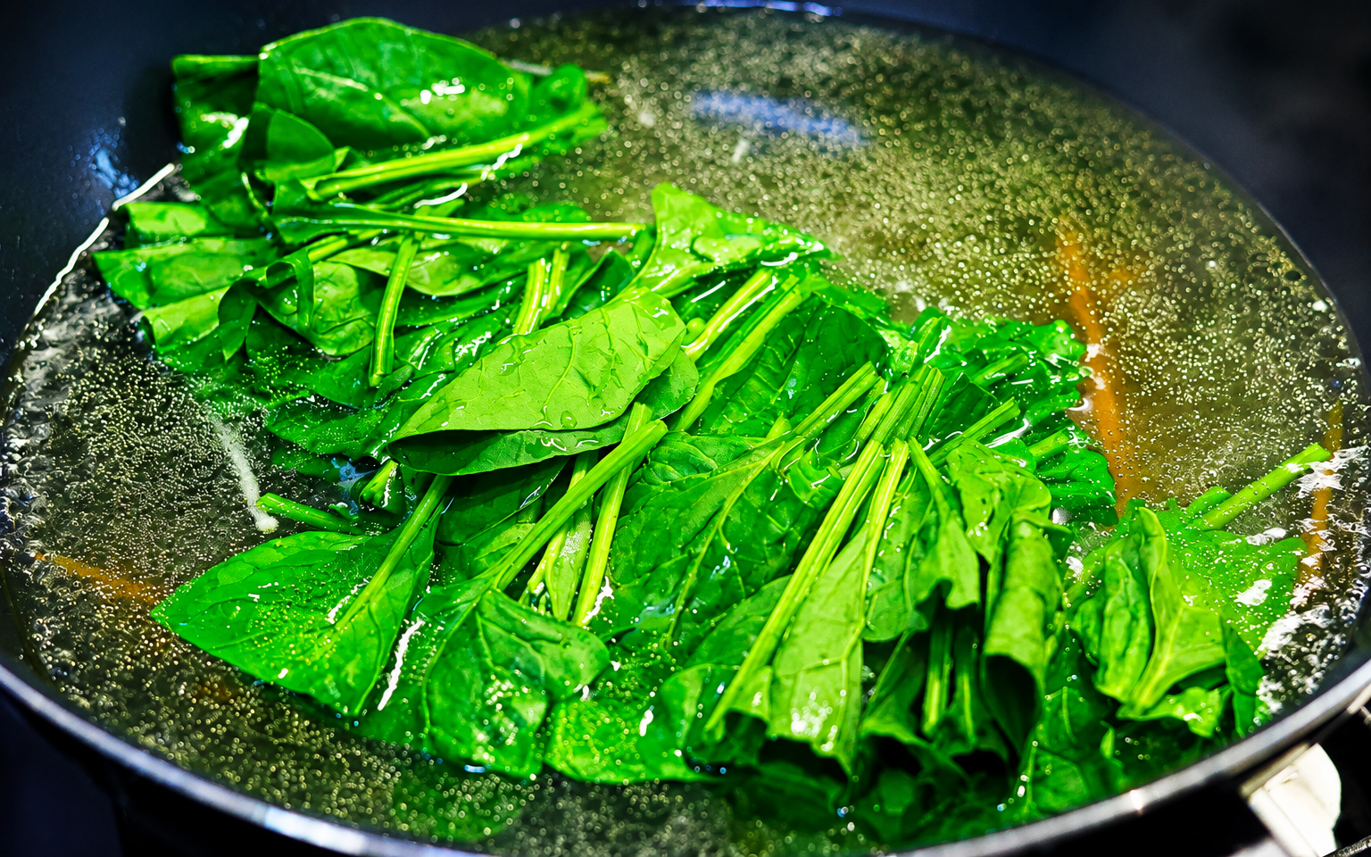 Vẫn ăn cơm trắng, người đ&agrave;n &ocirc;ng giảm đường huyết, 10 kg trong 4 th&aacute;ng nhờ 3 thay đổi đơn giản - Ảnh 2.