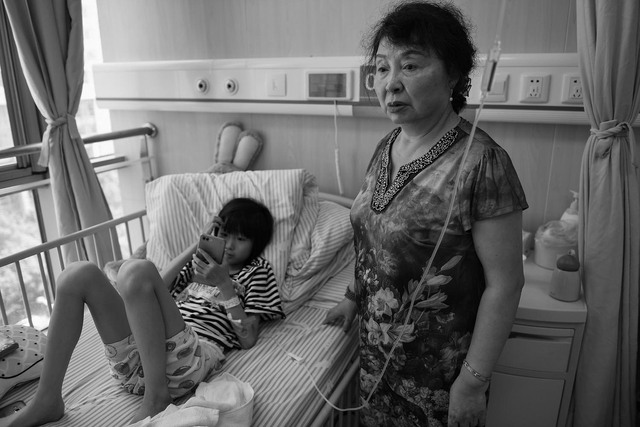 Sau nỗi đau mất con, người mẹ l&agrave;m IVF sinh đ&ocirc;i ở tuổi 60 v&agrave; h&agrave;nh tr&igrave;nh 15 năm ghi lại qua 20.000 tấm ảnh khiến nhiều người x&uacute;c động- Ảnh 15.