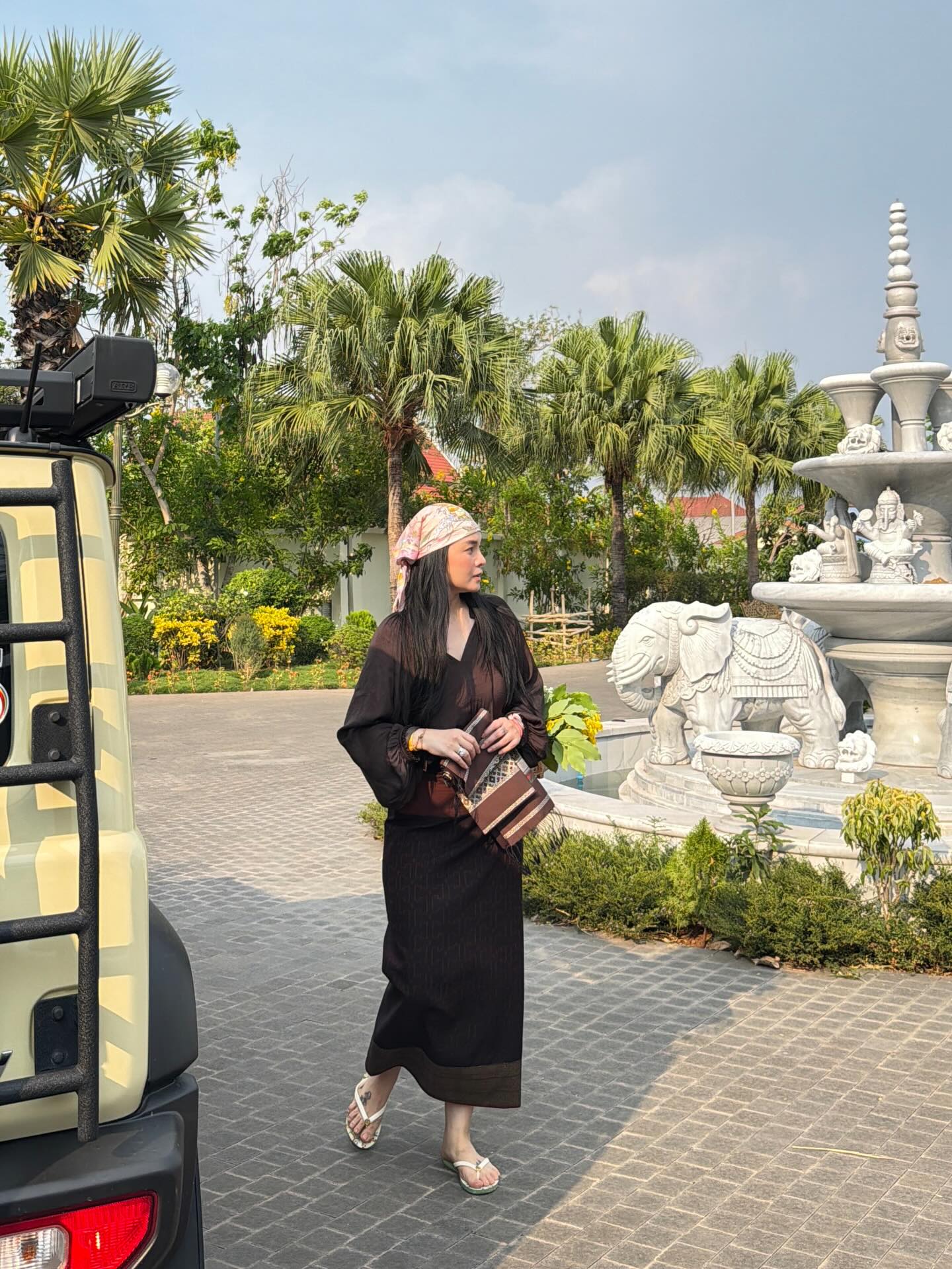 N&agrave;ng d&acirc;u ngoại quốc c&oacute; gia thế "khủng" nhất Việt Nam, mỗi lần về nh&agrave; ngoại l&agrave; cả MXH dậy s&oacute;ng- Ảnh 1.
