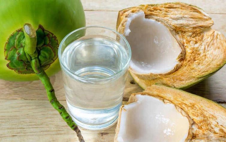 7 nh&oacute;m người "đại kỵ" với nước dừa, biết m&agrave; tr&aacute;nh kẻo rước hoạ- Ảnh 1.
