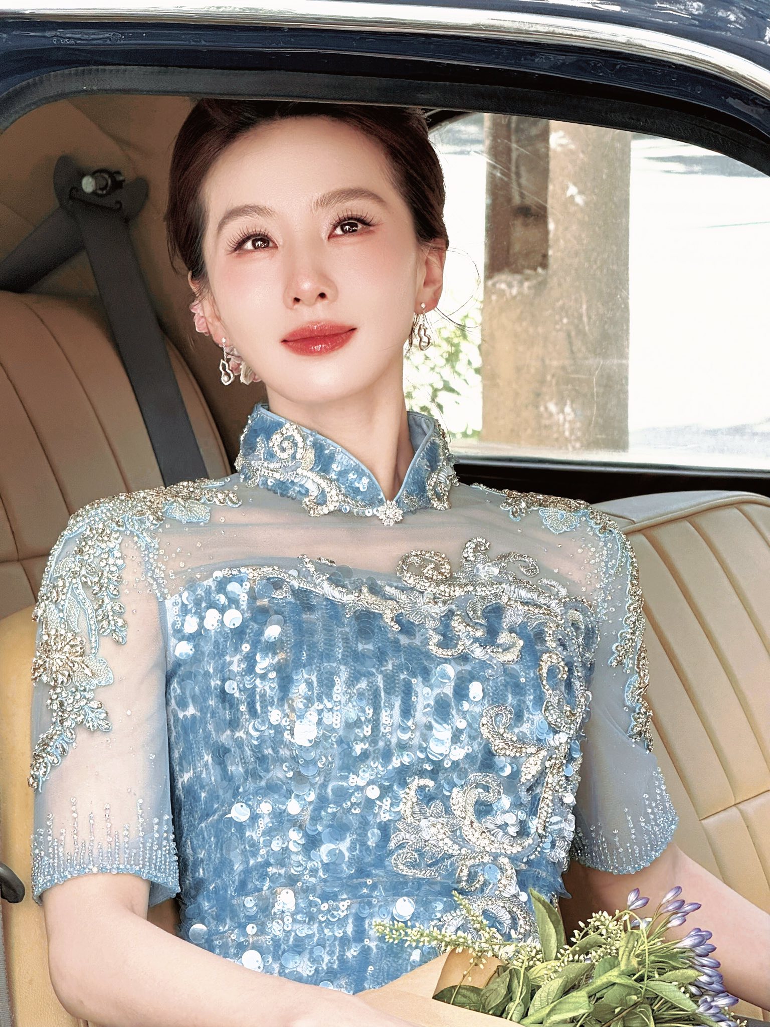 Mỹ nh&acirc;n đẹp nhất Trung Quốc xuống phố đi bộ Hồ Gươm 