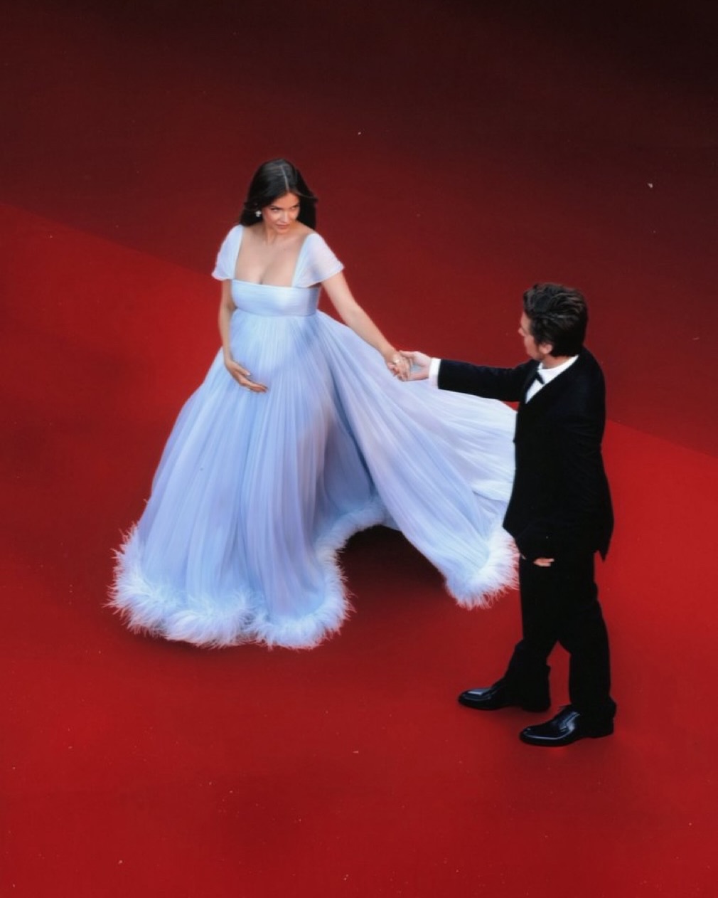 Đây chính là bà bầu đẹp nhất Cannes, đến mức được sánh với thiên thần- Ảnh 1. Đây chính là bà bầu đẹp nhất Cannes, đến mức được sánh với thiên thần- Ảnh 1.