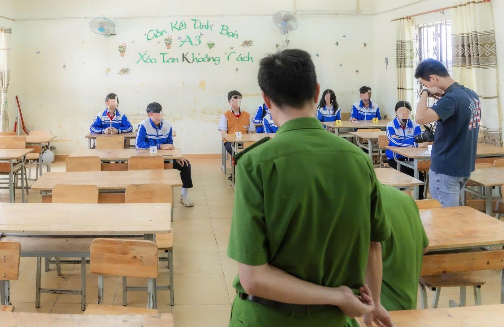 Lâm Đồng: Nam sinh lớp 8 tự tử vì bị đánh hội đồng nhiều lần- Ảnh 1. Lâm Đồng: Nam sinh lớp 8 tự tử vì bị đánh hội đồng nhiều lần- Ảnh 1.