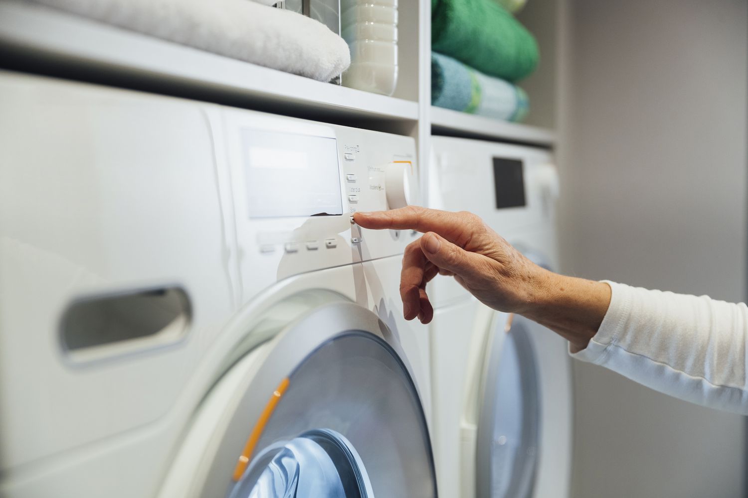Lời khuy&ecirc;n cho c&aacute;c gia đ&igrave;nh đang sử dụng m&aacute;y giặt- Ảnh 2.