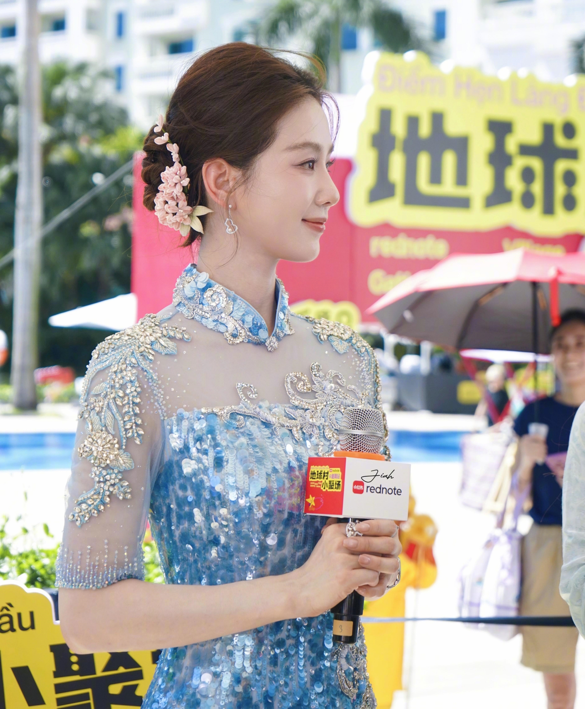 Mỹ nhân cổ điển đẹp nhất Trung Quốc đang ở Hà Nội: Visual bùng nổ dã man, rạng rỡ bất chấp nắng nóng kỷ lục- Ảnh 5. Mỹ nhân cổ điển đẹp nhất Trung Quốc đang ở Hà Nội: Visual bùng nổ dã man, rạng rỡ bất chấp nắng nóng kỷ lục- Ảnh 5.