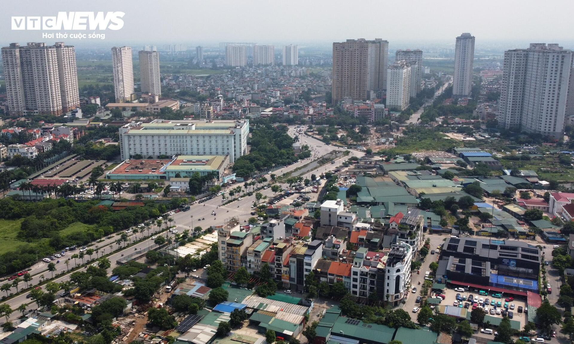 H&agrave; Nội: To&agrave;n cảnh n&uacute;t giao Phạm Tu - đường 70 sau gần một thập kỷ đ&igrave;nh trệ- Ảnh 1.