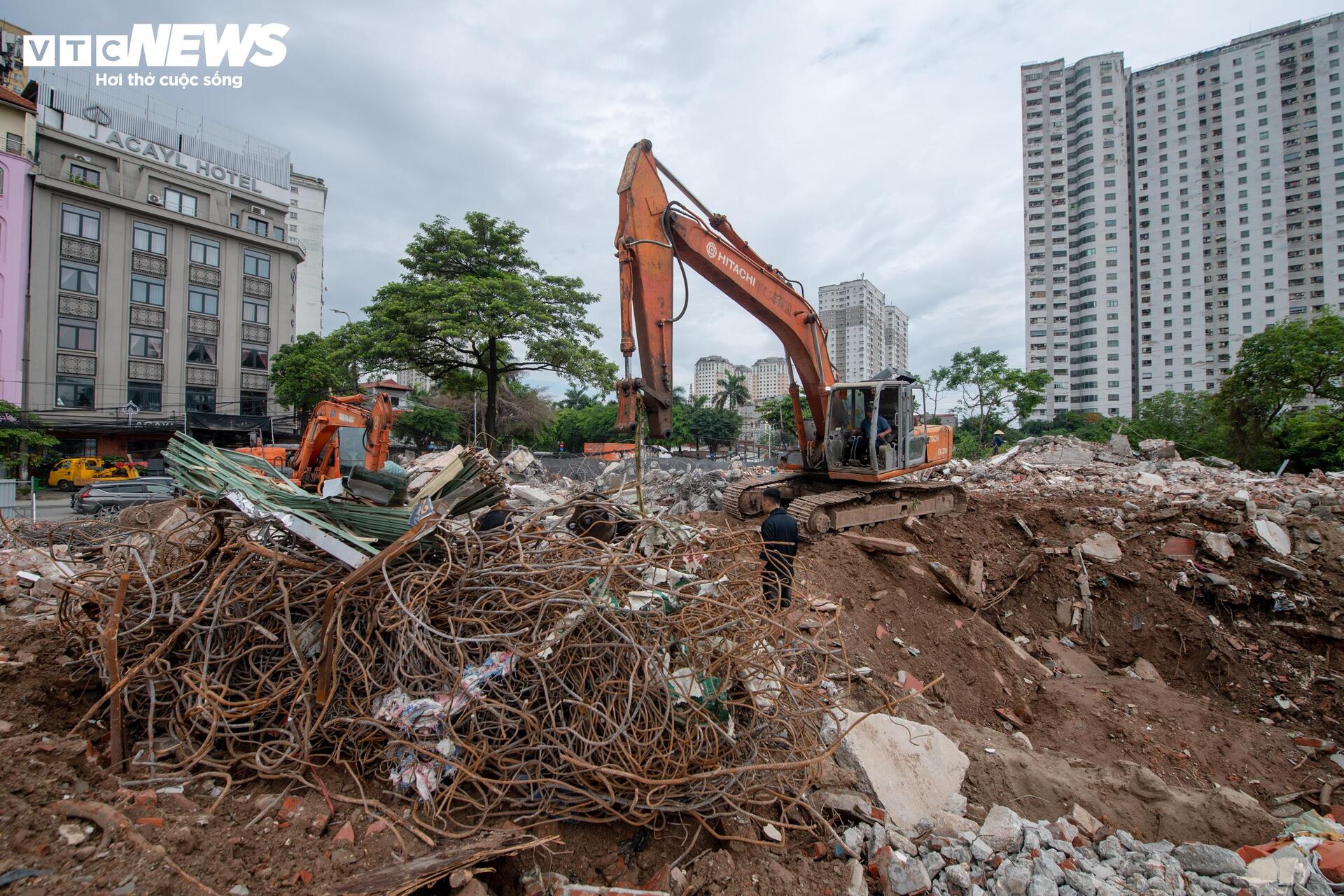 H&agrave; Nội: To&agrave;n cảnh n&uacute;t giao Phạm Tu - đường 70 sau gần một thập kỷ đ&igrave;nh trệ- Ảnh 5.