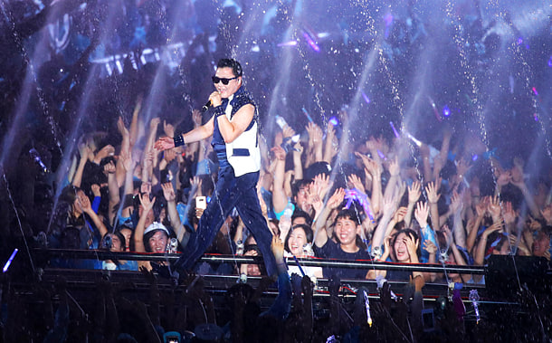 PSY và Jay Park hẹn “quẩy tung” đại nhạc hội nước - : Hà Nội sắp có festival mùa hè “cháy” nhất năm!- Ảnh 3. PSY và Jay Park hẹn “quẩy tung” đại nhạc hội nước - : Hà Nội sắp có festival mùa hè “cháy” nhất năm!- Ảnh 3.