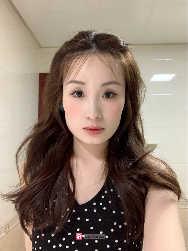 Mặt vu&ocirc;ng đừng chỉ đổi kiểu t&oacute;c, đổi đ&uacute;ng m&agrave;u t&oacute;c mới l&agrave; thứ gi&uacute;p gương mặt mềm hơn hẳn- Ảnh 2.