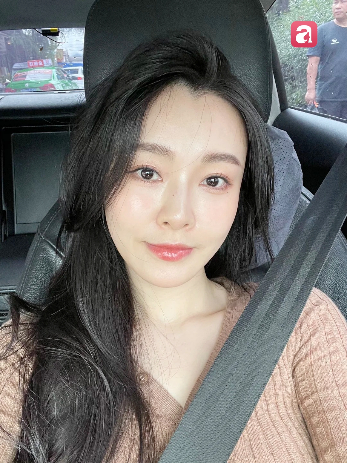B&ecirc;n cạnh collagen, t&ocirc;i c&ograve;n uống loại nước m&agrave;u v&agrave;ng n&agrave;y mỗi s&aacute;ng để chống oxy h&oacute;a v&agrave; gi&uacute;p đẹp da - Ảnh 1.