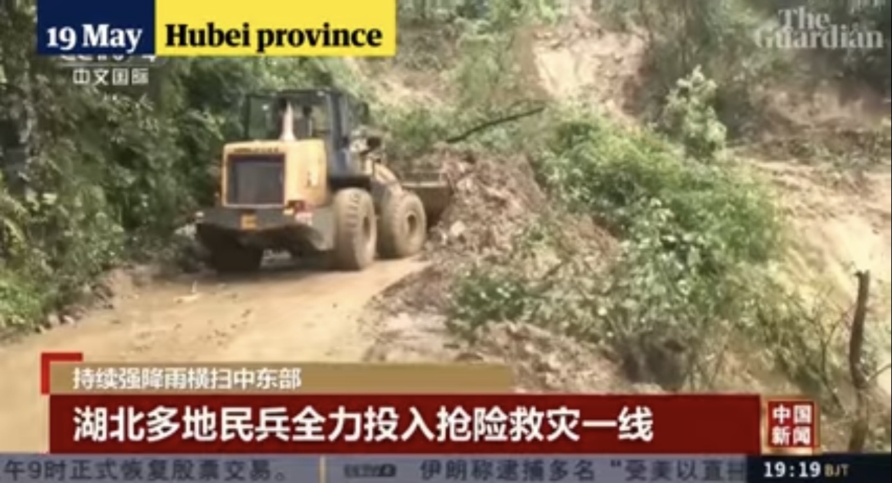 Mưa lũ kinh ho&agrave;ng tr&ecirc;n diện rộng ở Trung Quốc- Ảnh 13.