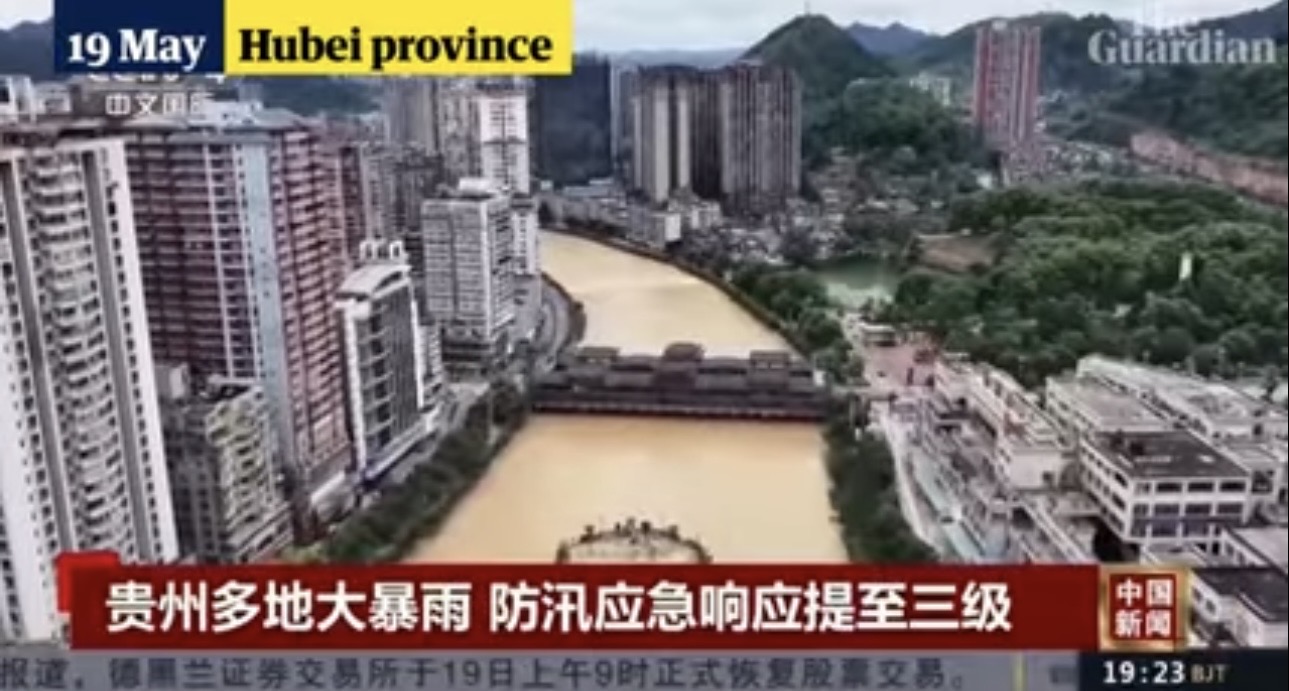 Mưa lũ kinh ho&agrave;ng tr&ecirc;n diện rộng ở Trung Quốc- Ảnh 14.