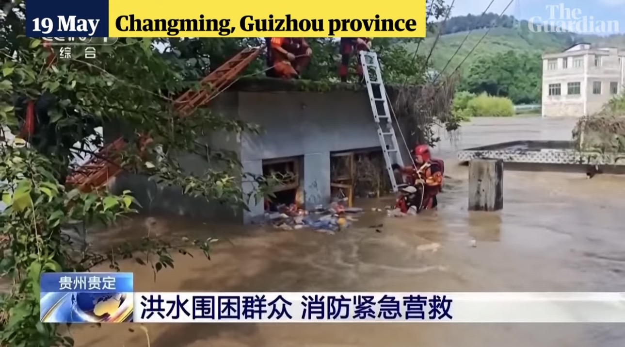 Mưa lũ kinh ho&agrave;ng tr&ecirc;n diện rộng ở Trung Quốc- Ảnh 12.