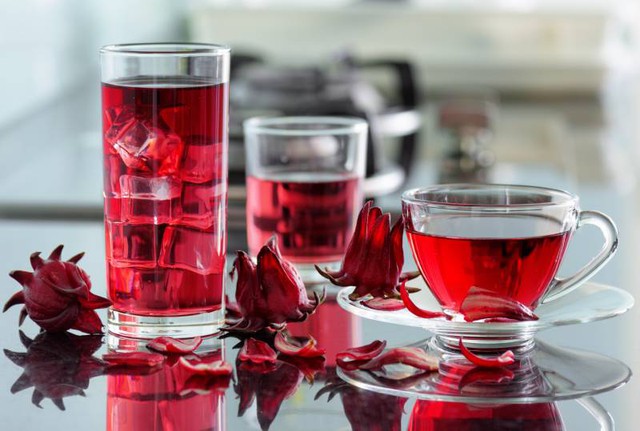 Giữa đỉnh điểm nắng n&oacute;ng: Học Tăng Thanh H&agrave; uống loại tr&agrave; "cứu" collagen, chống nắng, chống gi&agrave; cho da cực đỉnh- Ảnh 4.