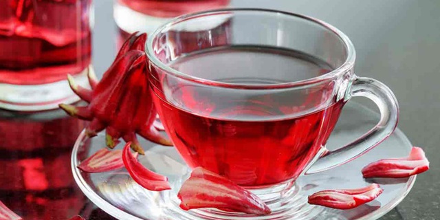 Giữa đỉnh điểm nắng n&oacute;ng: Học Tăng Thanh H&agrave; uống loại tr&agrave; "cứu" collagen, chống nắng, chống gi&agrave; cho da cực đỉnh- Ảnh 3.