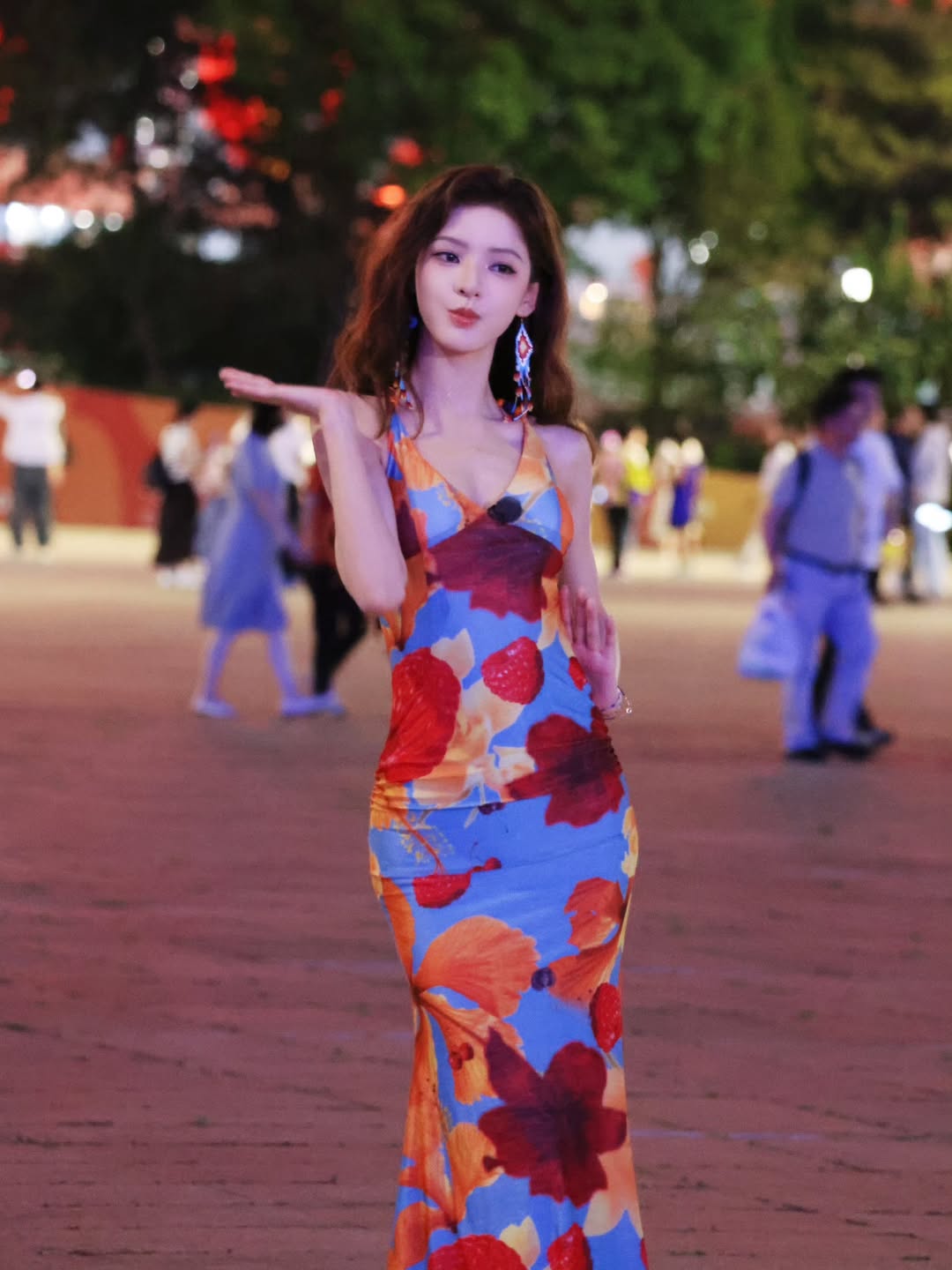 Mỹ nh&acirc;n showbiz cười 1 c&aacute;i đốn tim 1,4 tỷ d&acirc;n: Mặc đẹp kh&ocirc;ng trượt ph&aacute;t n&agrave;o, style g&igrave; cũng c&acirc;n ngon ơ - Ảnh 15.