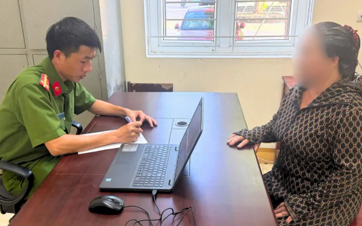 Giả danh c&ocirc;ng an thao t&uacute;ng t&acirc;m l&yacute;, y&ecirc;u cầu chuyển khoản 1,2 tỷ đồng để &ldquo;phục vụ điều tra&rdquo;- Ảnh 1.