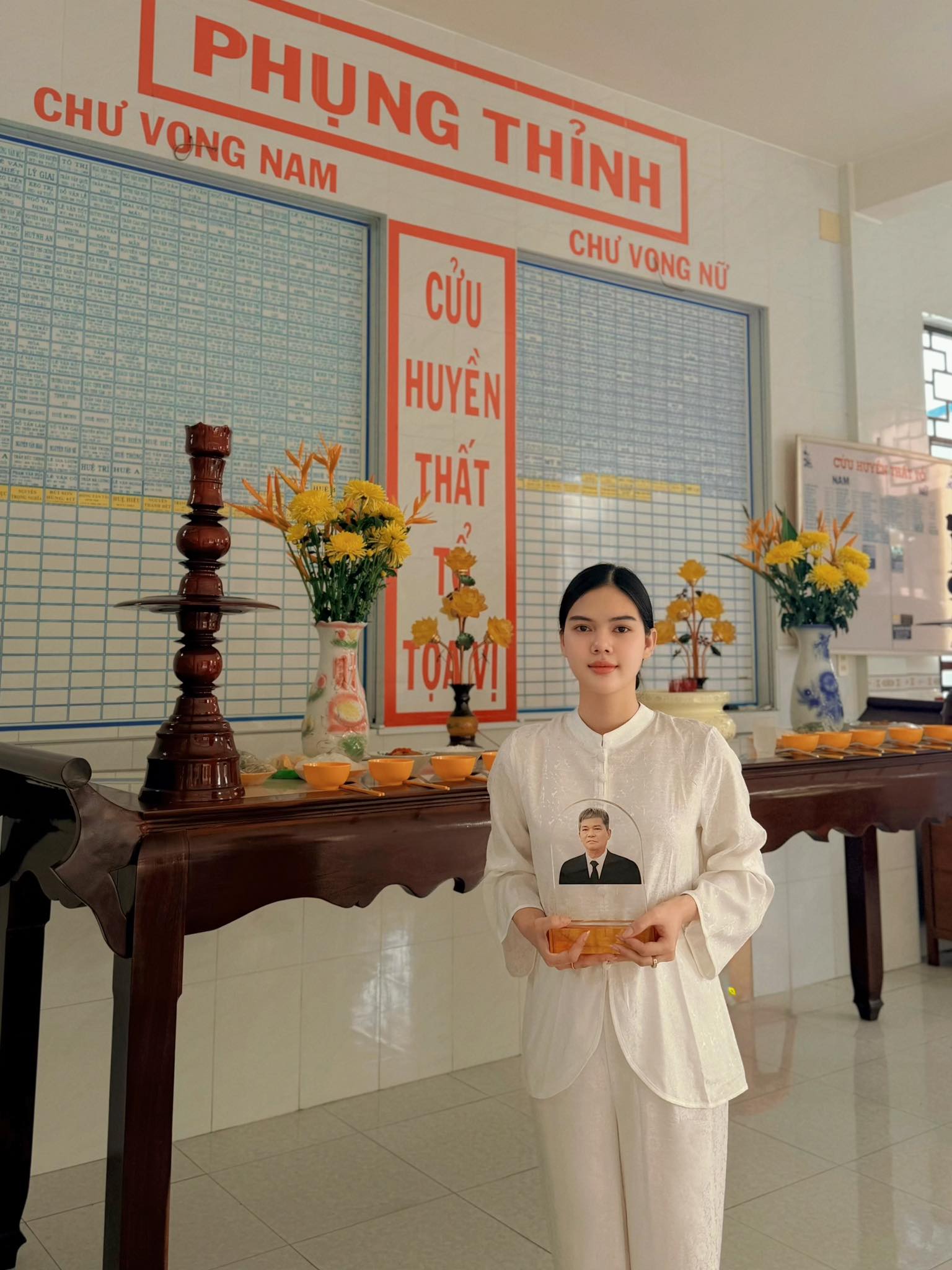 Ngọc Trinh gặp biến cố dồn dập- Ảnh 1.
