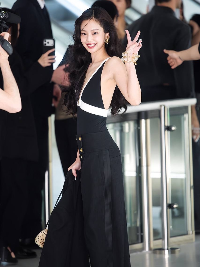&Aacute;t chủ b&agrave;i của CHANEL lộ diện: Jennie v&agrave; G-Dragon cuối c&ugrave;ng cũng hội ngộ - Ảnh 2.