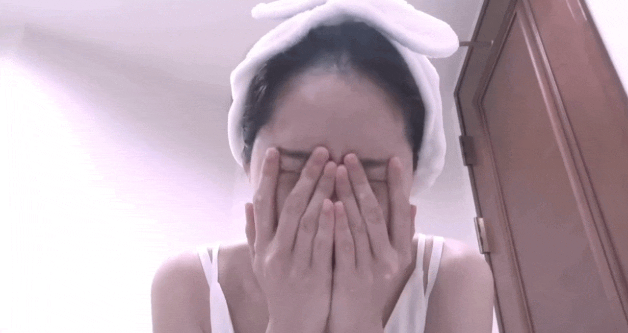 Thay v&igrave; đổi sữa rửa mặt, t&ocirc;i học c&aacute;ch rửa mặt từ b&aacute;c sĩ da liễu H&agrave;n Quốc gi&uacute;p da giảm dầu nhờn, l&aacute;ng mịn trong m&ugrave;a h&egrave;- Ảnh 11.