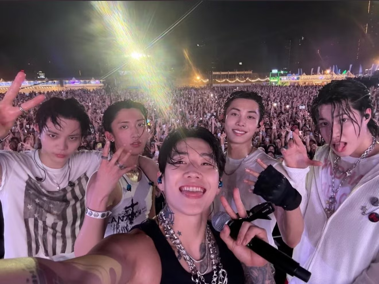 Jay Park v&agrave; LNGSHOT: &ldquo;&Ocirc;ng bố hip-hop&rdquo; c&ugrave;ng hội con trai hot nhất showbiz- Ảnh 8.