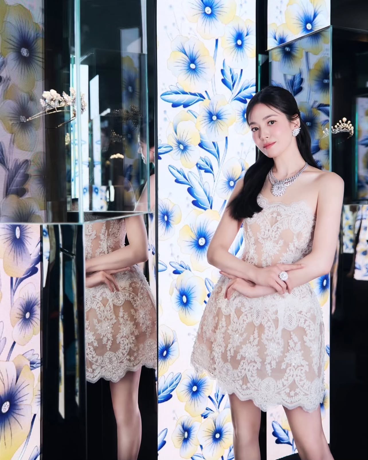 H&igrave;nh ảnh mới lộ v&oacute;c d&aacute;ng hiện tại của Song Hye Kyo- Ảnh 1.