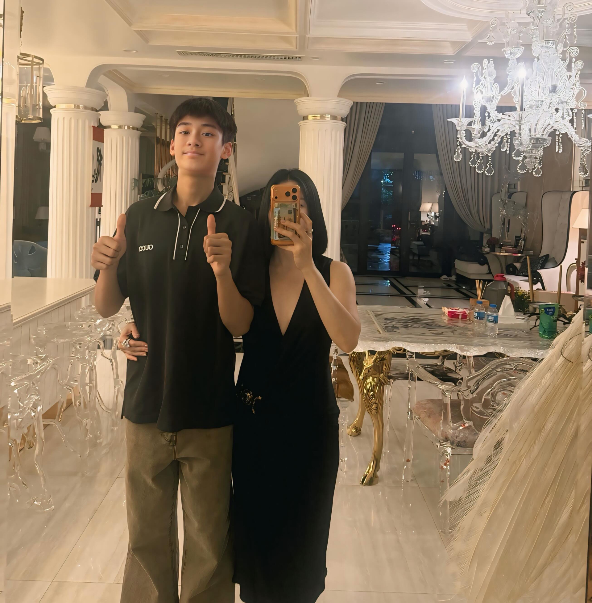 Lệ Quy&ecirc;n đăng ảnh c&ugrave;ng con trai cao 1m8, bất ngờ tuy&ecirc;n bố: Cực kỳ căm gh&eacute;t ma t&uacute;y- Ảnh 1.
