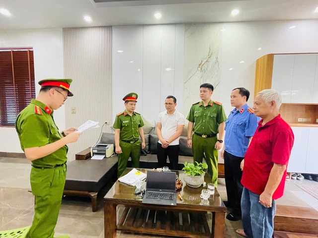 Ra quyết định khởi tố gi&aacute;m đốc L&yacute; Hữu Khải, kế to&aacute;n Trần Trung Được- Ảnh 2.