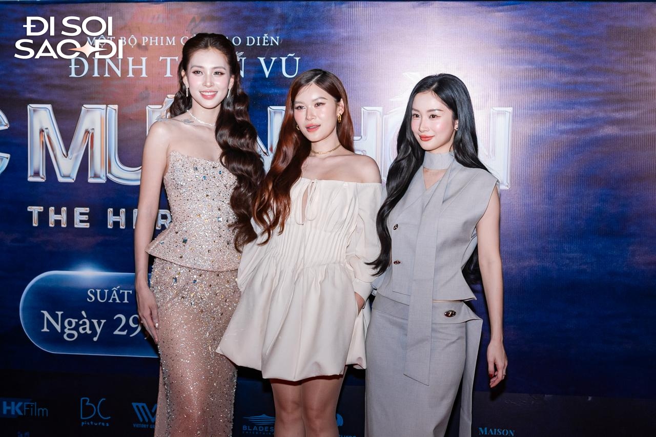Thảm đỏ HOT nhất hôm nay: Tiểu Vy đẹp lấn át Thanh Thủy - Thiên Ân, Hòa Minzy xinh yêu như công chúa- Ảnh 10. Thảm đỏ HOT nhất hôm nay: Tiểu Vy đẹp lấn át Thanh Thủy - Thiên Ân, Hòa Minzy xinh yêu như công chúa- Ảnh 10.