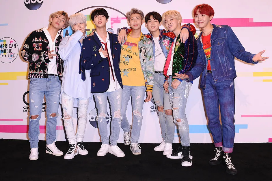 BTS được đặc c&aacute;ch đi trễ tại lễ trao giải lớn nhất nước Mỹ, cả triệu người n&iacute;n thở chờ đợi- Ảnh 6.