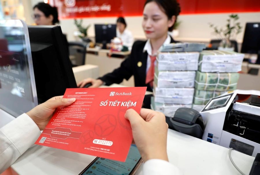 Gửi tiền ng&acirc;n h&agrave;ng: Nhận l&atilde;i đầu k&igrave; kh&aacute;c g&igrave; nhận l&atilde;i cuối k&igrave;?- Ảnh 1.