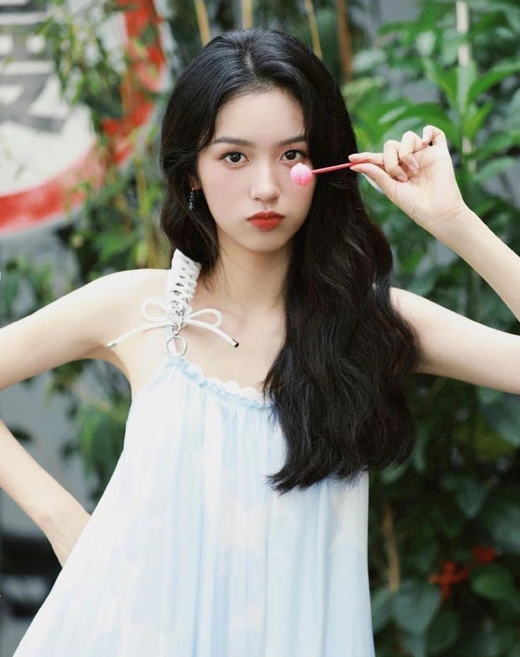 Gi&aacute; đắt phải trả với mỹ nh&acirc;n "đẹp chấn động thế gian" hẹn h&ograve; "hồng h&agrave;i nhi" k&eacute;m 5 tuổi- Ảnh 7.