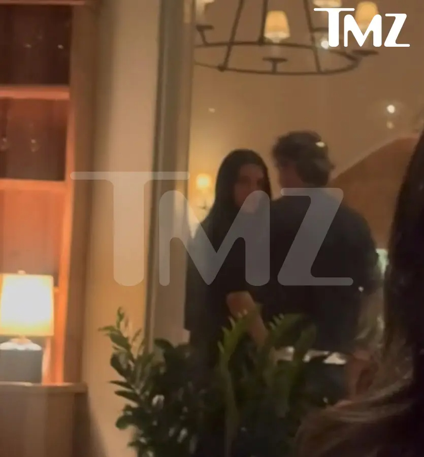 Kendall Jenner say m&ecirc; 