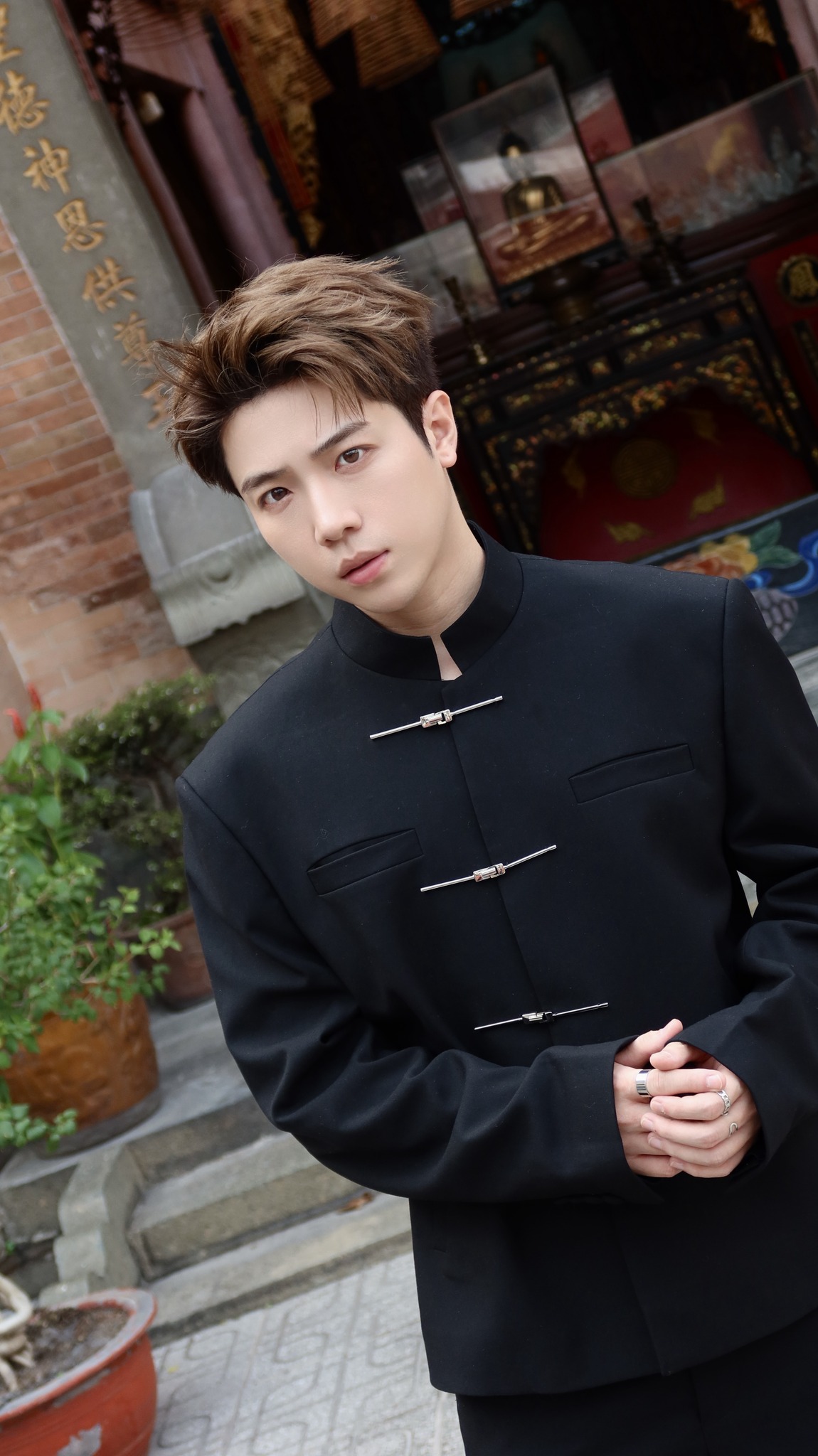 Nam thần tượng Việt vừa comeback đ&atilde; bị k&ecirc;u gọi tẩy chay, d&ugrave;ng AI chế ảnh khiến đồng nghiệp phải l&ecirc;n tiếng giải cứu- Ảnh 5.