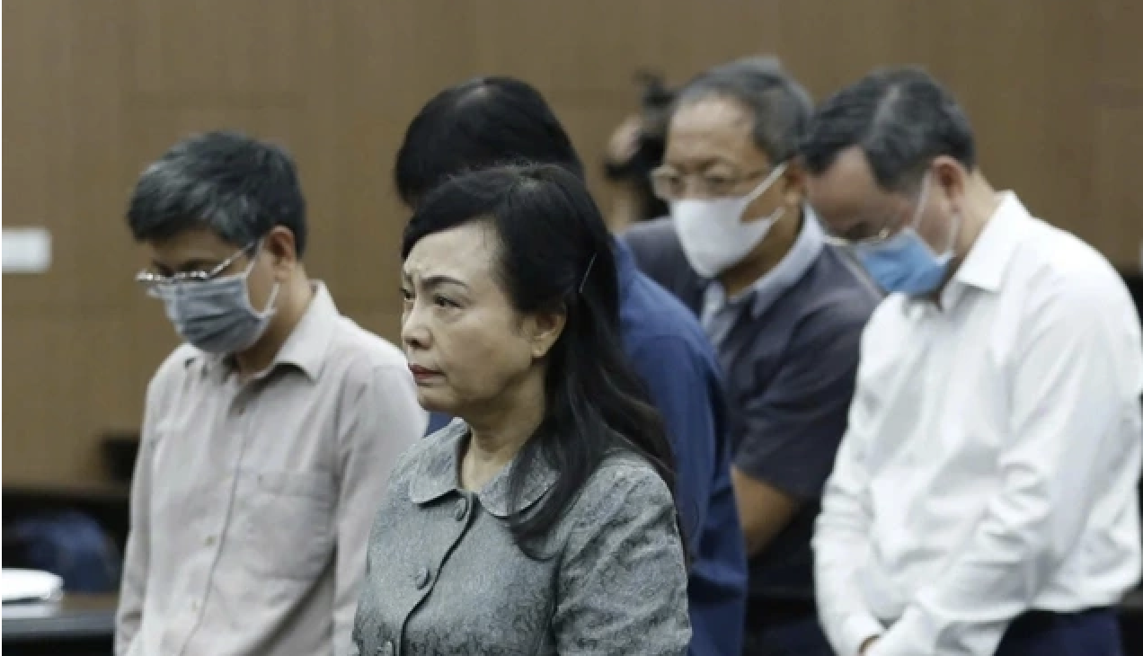 Tòa tuyên án cựu Bộ trưởng Bộ Y tế Nguyễn Thị Kim Tiến về thất thoát tài sản Nhà nước - Ảnh 1. Tòa tuyên án cựu Bộ trưởng Bộ Y tế Nguyễn Thị Kim Tiến về thất thoát tài sản Nhà nước - Ảnh 1.