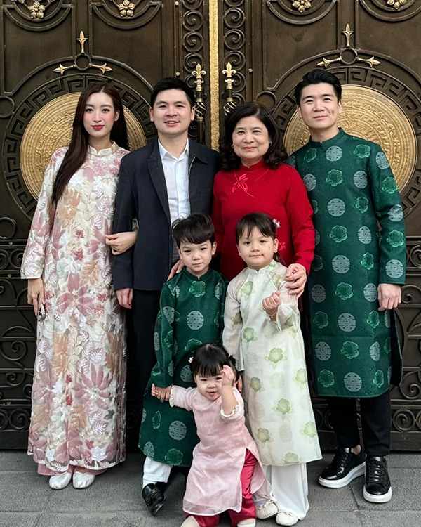 Mỹ nh&acirc;n 26 tuổi lấy chồng chủ tịch: Giờ ở dinh thự trăm tỷ bề thế số 1 H&agrave; th&agrave;nh - Ảnh 4.
