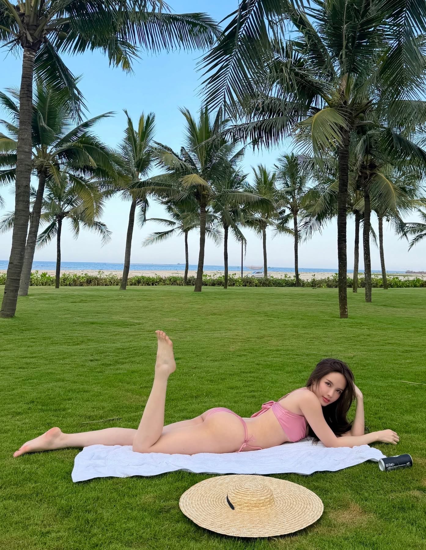 Thiều Bảo Tr&acirc;m khoe h&igrave;nh bikini, netizen chỉ mong 1 điều- Ảnh 3.