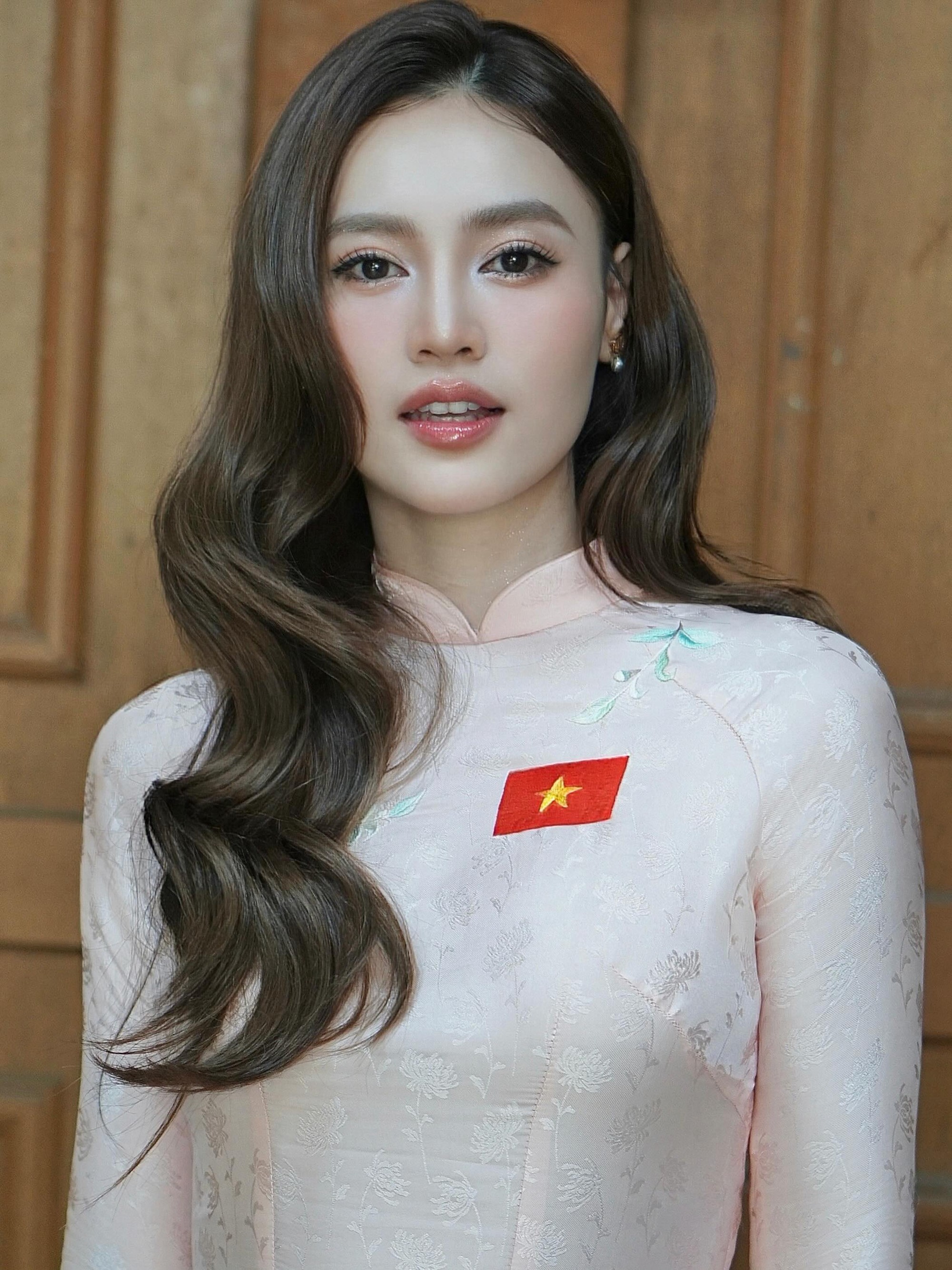 X&ocirc;n xao danh s&aacute;ch 25 nữ diễn vi&ecirc;n đẹp nhất Việt Nam: Chi Pu thứ 2, Phương Oanh gần cuối bảng- Ảnh 3.