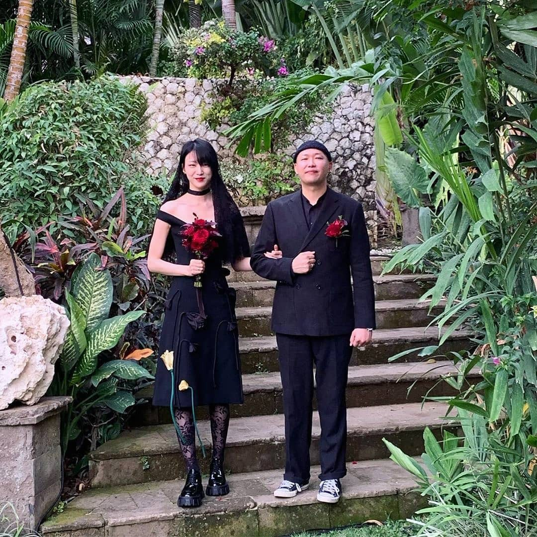 Mẹ bầu "đi lạc" v&agrave;o show Chanel hot nhất Seoul- Ảnh 6.